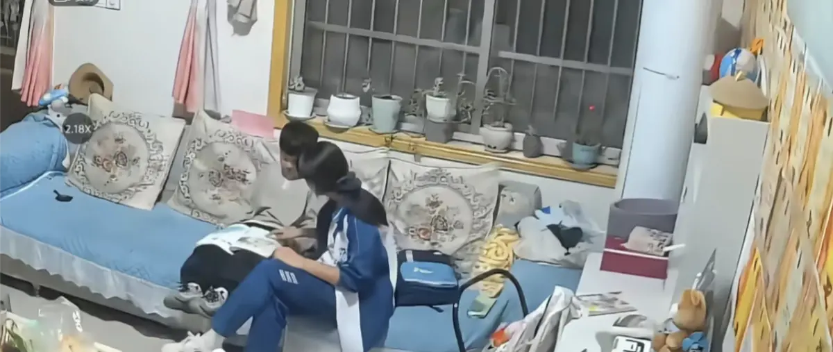 抖音热门《来自姐姐的爱》事件脉络梳理-姐弟情深难舍难分日常全记录-姐姐辅导弟弟作业名场面完整版在线观看