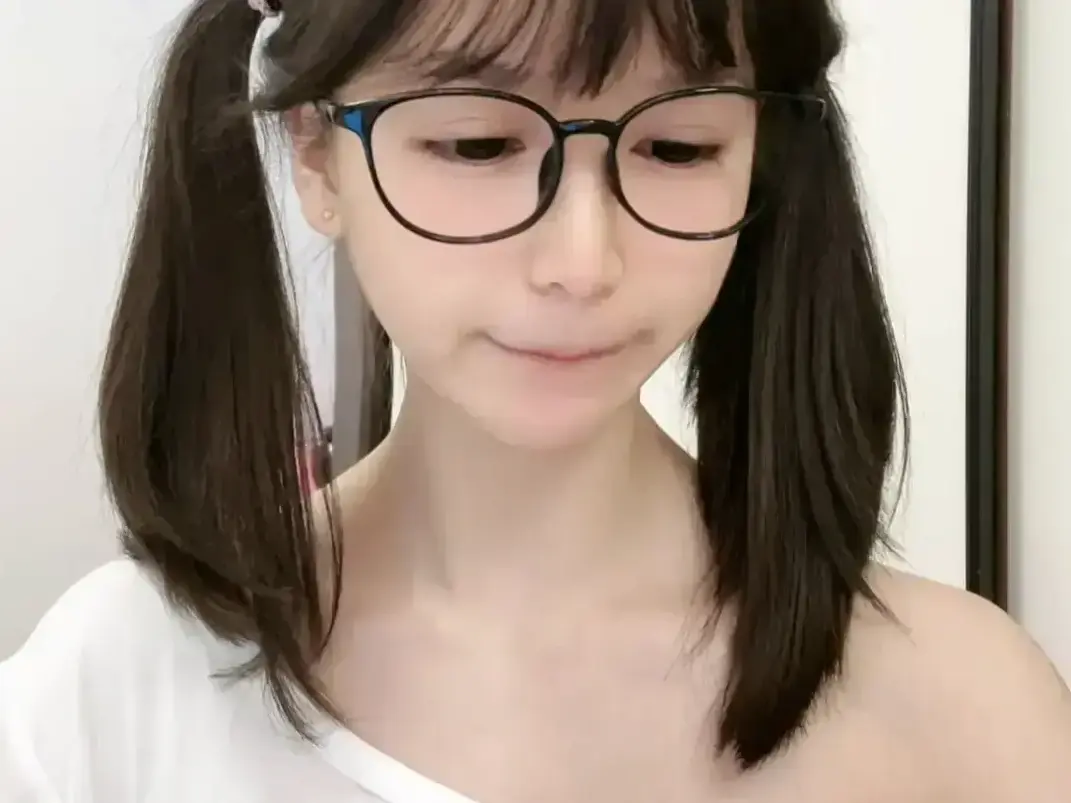 《萌小栖》天才交易员咯咯哒vlog原视频无删减全集免费畅播 - 完整版极速获取 - 高清资源值得二刷细品 - 纯净观影沉浸感拉满